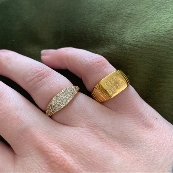 Old English Rich Bitch Gold Plated Ring - Picture 2 of 2